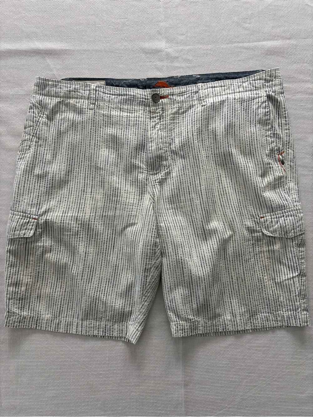 Tommy Bahama Men's Light Gray & White Striped Cargo Shorts